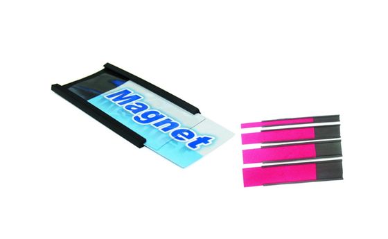 Magnetický C-profil s papírem a průhlednou fólií